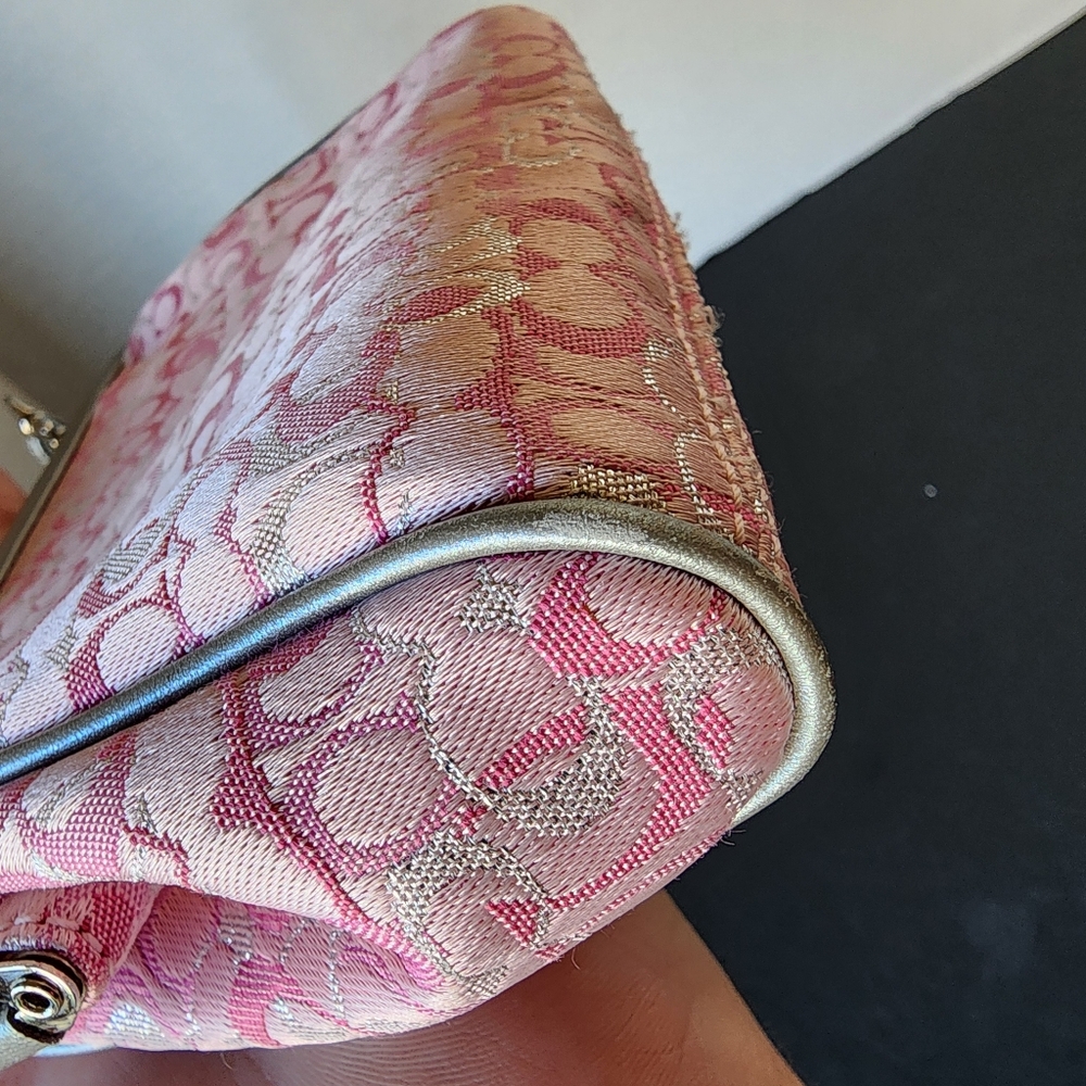 Coach Rare Vintage Pink Optic Signature Lurex Framef Kisslock Bag 2004, 8948 - Picture 7 of 14
